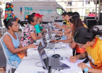 ‘Sine nos Bairros’ da prefeitura oferta vagas de emprego e outros serviços no Puraquequara e Petrópolis