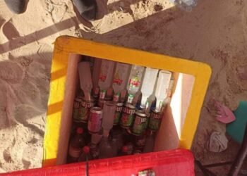 Prefeitura alerta para proibição de garrafas e embalagens de vidro na praia Ponta Negra