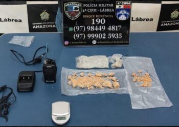 Dupla é presa ao ser flagrada comercializando drogas em casa de farinha no AM