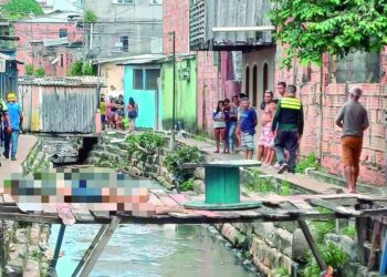 Homem é executado a tiros e jogado em rip-rap no bairro Compensa