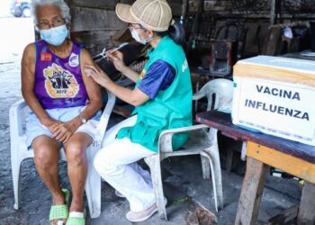 População geral é convocada para vacinação contra gripe em Manaus até quinta