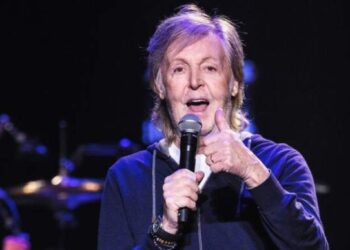 Baixo roubado de Paul McCartney é encontrado depois de 52 anos