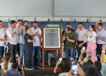 Wilson Lima entrega apartamentos do Amazonas Meu Lar beneficiando 192 famílias