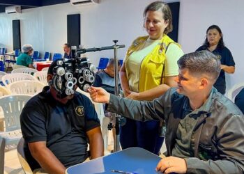 Vereadora Yomara Lins promove ação social na Feira Manaus Moderna