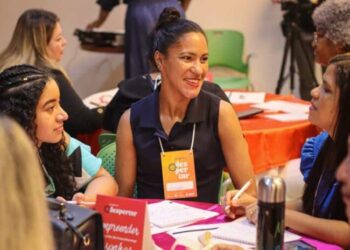 Parceria do Governo do Amazonas com Banco Itaú capacita mulheres em vulnerabilidade social
