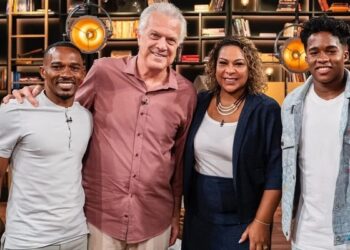 Após climão, mãe de Endrick corta namorada do jogador de foto