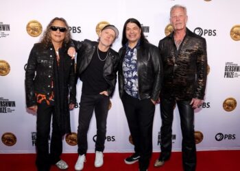 Metallica doa R$ 500 mil para vítimas das enchentes no RS