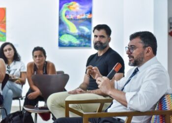 Wilson Lima destaca iniciativas sustentáveis do AM em conversa com alunos do Brasil e EUA