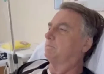 Bolsonaro será transferido de Manaus para São Paulo nesta segunda-feira (6)