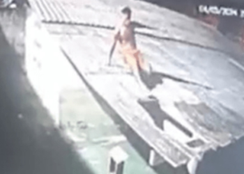 Detento recebe ‘encomenda’ após escalar em muro de presídio de Parintins