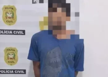 Suspeito é preso após se masturbar na frente de mulheres e crianças em praia