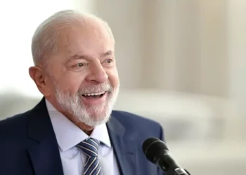 Pesquisa indica liderança de Lula para eleições de 2026