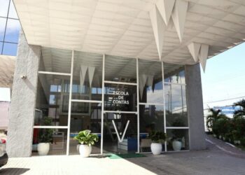 TCE-AM terá 57 processos em julgamento durante a sessão desta terça-feira (30)