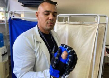 Novo equipamento da Policlínica Darlinda Esteves Ribeiro da FUnATI auxilia na reabilitação motora de pacientes