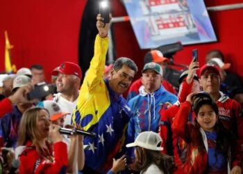 Maduro vence eleição marcada por suspeitas na Venezuela