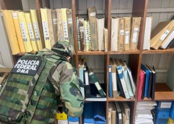 PF combate grilagem de terras no Amazonas e cumpre mandado de busca e apreensão no cartório de Pauini