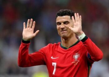 Cristiano Ronaldo pode ser suspenso das quartas da Eurocopa. Entenda
