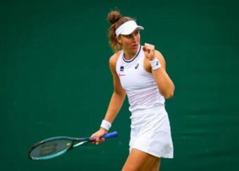 Bia Haddad avança em Wimbledon após desistência de adversária
