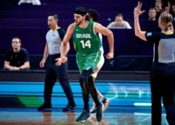 Brasil perde, mas garante classificação no Pré-Olímpico de Basquete