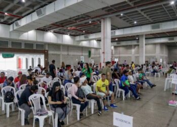 Em mutirão promovido pelo Governo do Amazonas, migrantes e refugiados podem emitir documentos até sábado