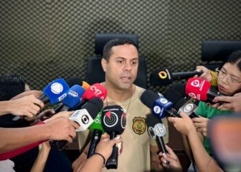 Delegado acusado de extorsão se entrega e fica preso na Delegacia Geral, em Manaus