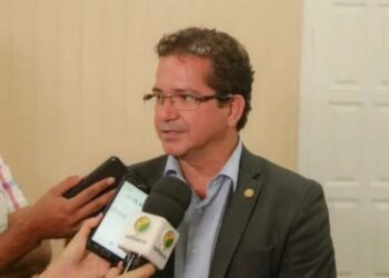 Após denúncias sobre farra dos descontos, diretor do INSS é demitido