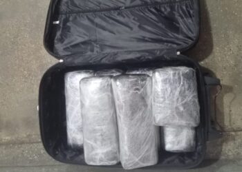 Trio é preso com tabletes de drogas no aeroporto de São Gabriel da Cachoeira, no AM