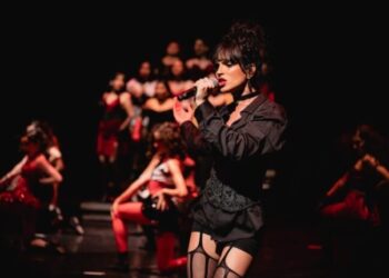Série Encontro das Águas abre a programação com “Cabaré Chinelo – O Show”, no Teatro Amazonas