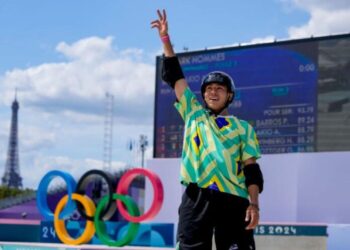 Augusto Akio, o Japinha, conquista a medalha de bronze no skate park