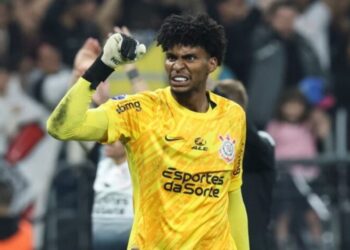 De novo! Performance heroica de Hugo Souza nos pênaltis não foi a 1ª