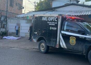 Homem é executado com mais de 20 tiros em beco no Aleixo