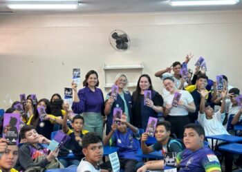 DPE-AM realiza atividades educativas com alunos da rede pública sobre prevenção e combate à violência contra as mulheres