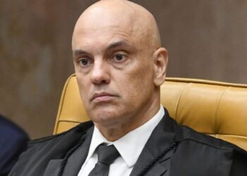 Moraes afirma que pedidos realizados ao TSE foram documentados e ‘seria esquizofrênico me auto-oficiar’
