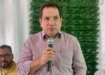 Prefeito de Atalaia do Norte é multado em R$ 13,6 mil por falta de transparência