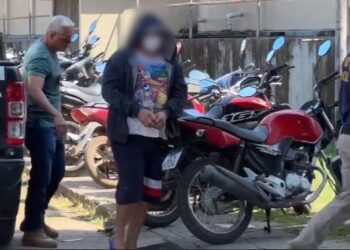 Homem é preso após esfaquear esposa até a morte em festa familiar no AM