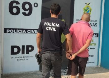 Jovem é preso após tentar matar irmão com golpe de terçado, no AM
