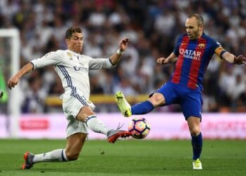 Real Madrid homenageia Iniesta após aposentadoria do craque