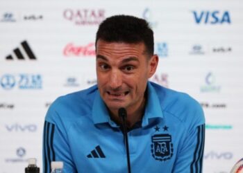 Scaloni ignora favoritos e diz que Bola de Ouro é de argentino