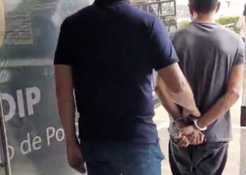 Homem é preso por roubo após se passar por mototaxista em Manaus