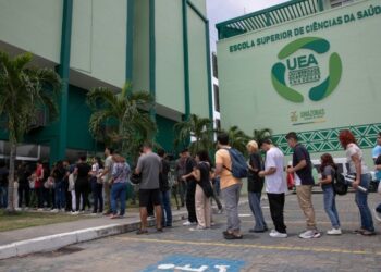 UEA inicia processo seletivo 2024 com provas do SIS, que apresentou abstenção de 7%