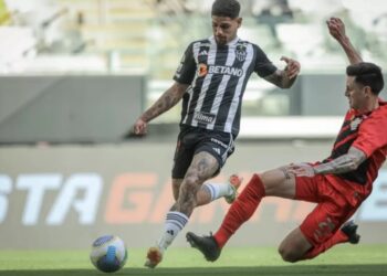 Athletico-PR cai para a Série B em rodada final dramática do Brasileirão