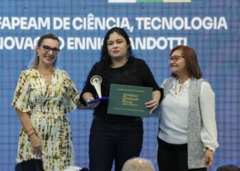 Prêmio Fapeam de CT&I: Governo do Amazonas premia pesquisadores, professores e profissionais de comunicação