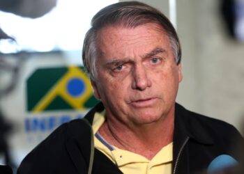 Bolsonaro diz viver com ‘sensação de PF na porta’