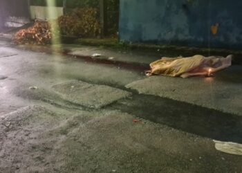 Homem é morto a facadas em frente à própria casa em Manaus