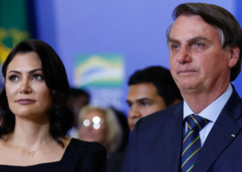 Bolsonaro fala em Michelle candidata e plano de assumir Casa Civil nas eleições de 2026