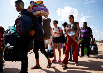 Cortes de Trump suspendem as ações da ONU para migrantes no Brasil