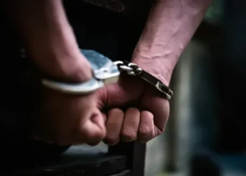 Tio é preso no AM suspeito de estuprar três sobrinhas e transmitir IST
