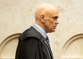 Câmara dos EUA aprova projeto que pode barrar Moraes no país