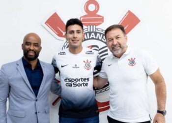 Corinthians anuncia a contratação do lateral Fabrizio Angileri