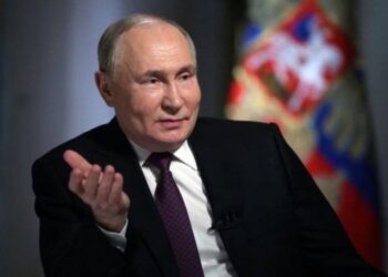 Ucrânia e Rússia trocam ataques à noite após ligação entre Putin e Trump